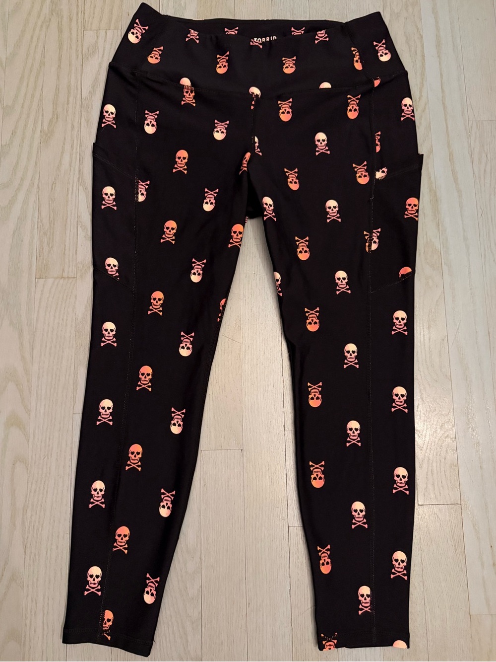 🧡TORRID SKULL LEGGINGS🧡